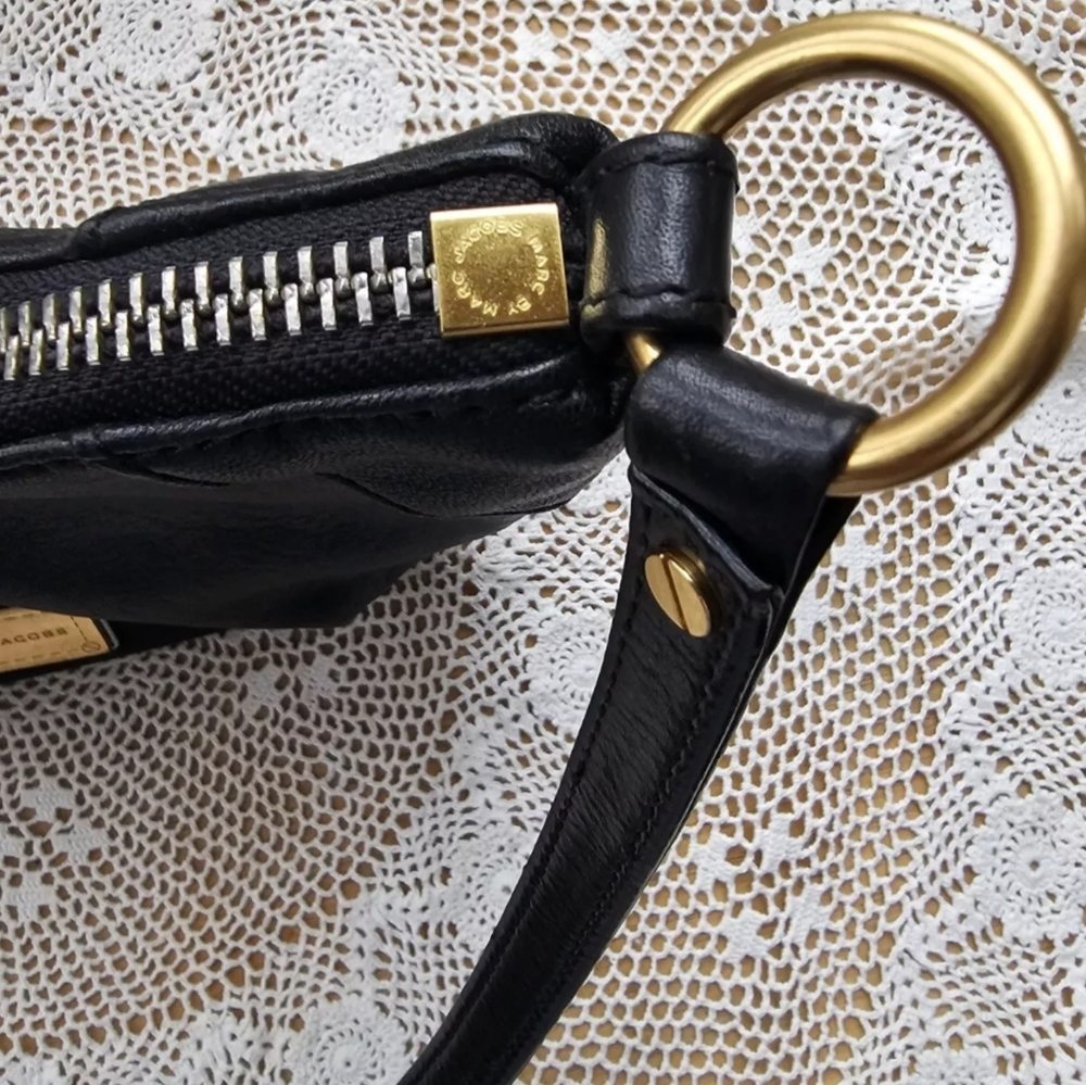 Marc Jacob's Crossbody Black Two Tone Hardware purse - Picture 13 of 16